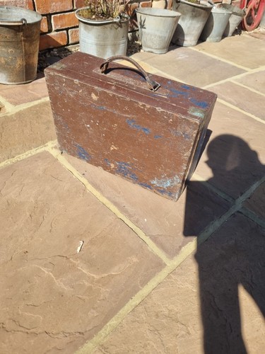 Wooden carpenters box small - wooden,