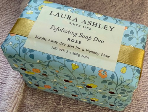 Laura ashley two - laura, pack
