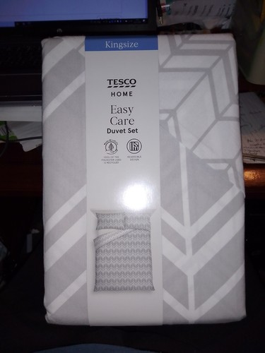 Tesco grey and white duvet - grey,