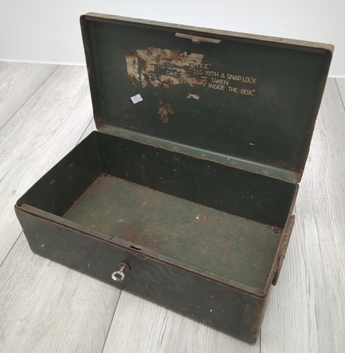 Vintage metal box - vintage,