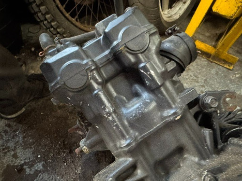 Honda cbf 600 cylinder head - honda,