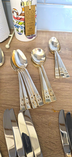 Oneida hampton 60pc cutlery - oneida,