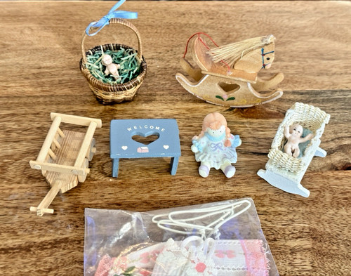 Vintage dollhouse furniture - vintage,