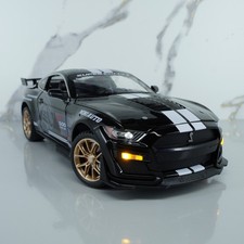 Ford Mustang Shelby GT500 1:24
