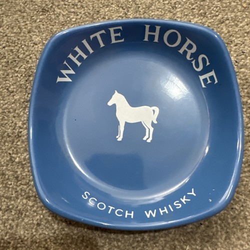 White horse scotch whisky - horse,