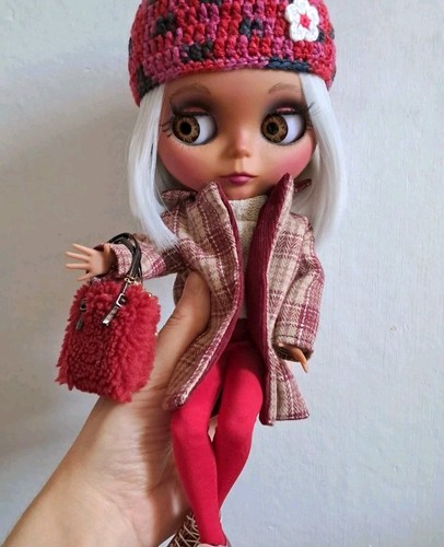 Customised factory blythe - 🤍,