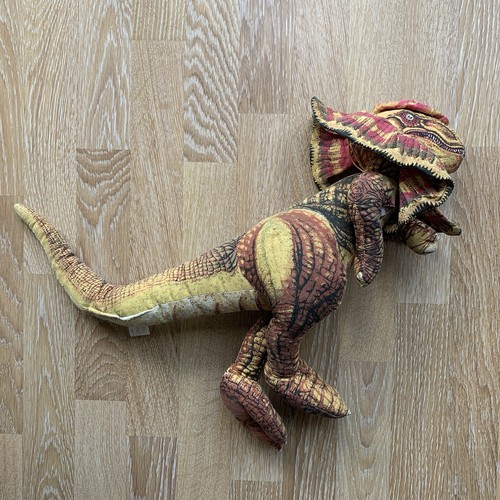 Jurassic park dilophosaurus - jurassic,