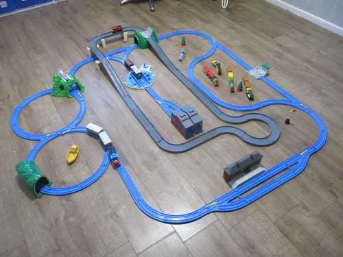 Tomy trackmaster thomas the - trackmaster,