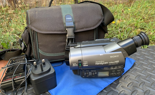 Sony handycam ccd tr810e - sony, pal