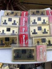 9 x 2 Gang 13A Switched Twin