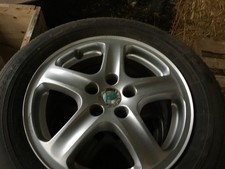 SKODA OCTAVIA 15inch ALLOY WHEELS & TYRES (SET OF FOUR) SEE DESCRIPTION BOX
