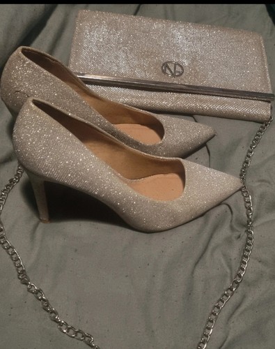 Glittery siver pointed - siver,
