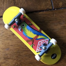 Tech Deck Flip Finger Board Skateboard Original Rare Parrot in VGC