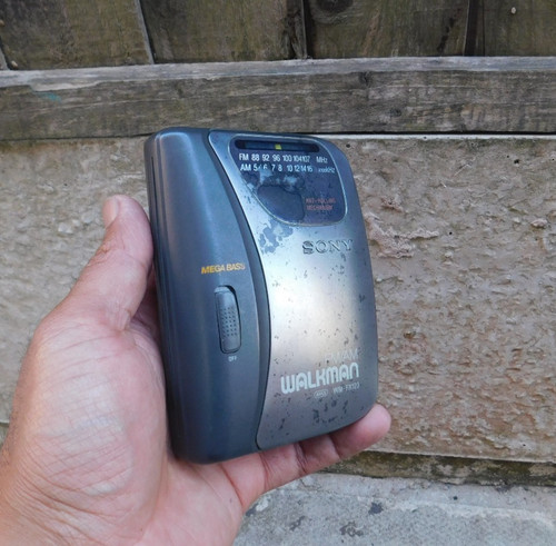 Sony fx123 walkman cassette - sony,