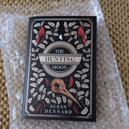 The hunting moon - moon, dennard