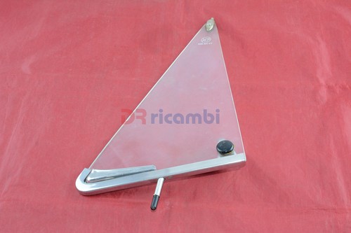 Left door window deflector - door,