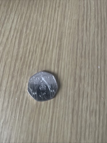 Uncrowned 50p coin - 50p,