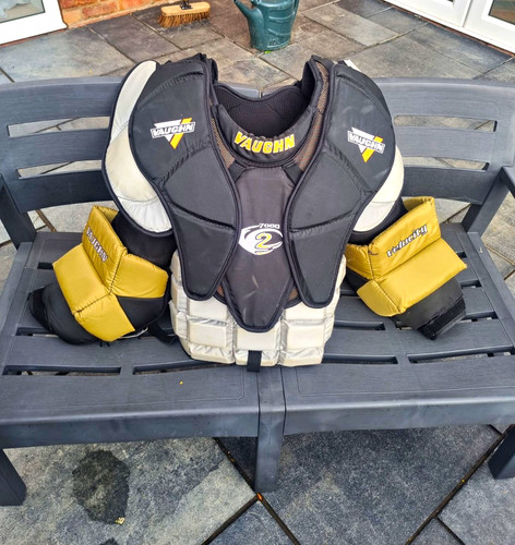 Vaughn 7000 goalie chest arm - goalie,