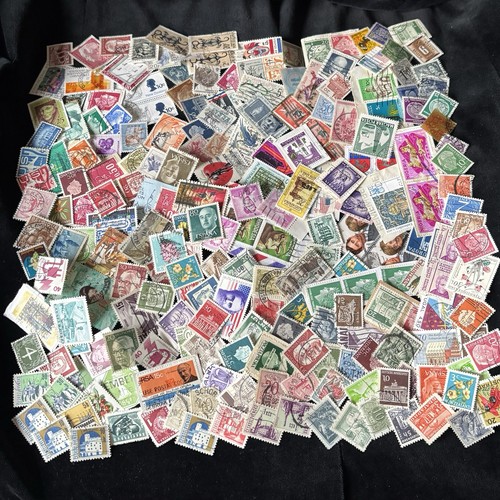 Large collection loose - large, of