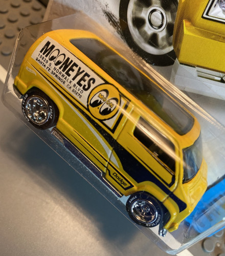 Hot wheels city mooneyes - wheels,