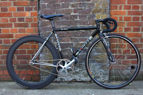 Rourke neil allonby single - rourke,