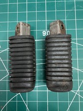 Yamaha RD250D Front footrests - L & R