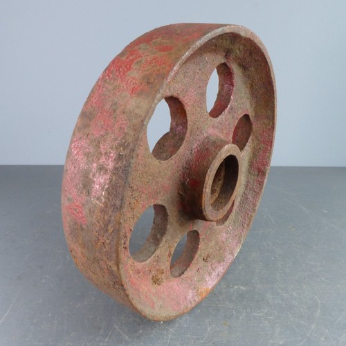 Vintage cast iron large - large, 11"