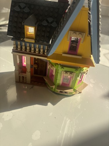 Lego house building model - building,