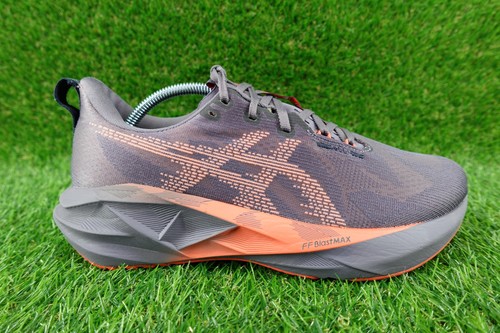 Asics novablast shoes mens - 5,