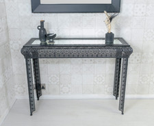 Black embossed metal glass - black,