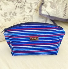 Medium size make up bag in 100% cotton fabric with waterproof canvas lining