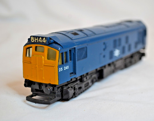 Hornby 8h44 train carriage - train,