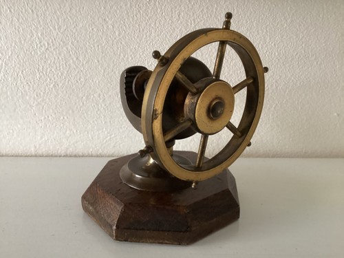 Vintage ships wheel design - vintage,,