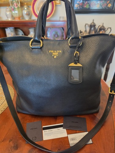 Classic chic prada pebble - chic,