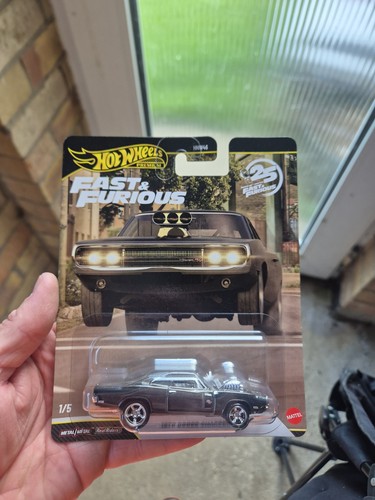 Hot wheels premium fast - premium,