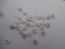 200 pcs 4mm Tibetan Daisy