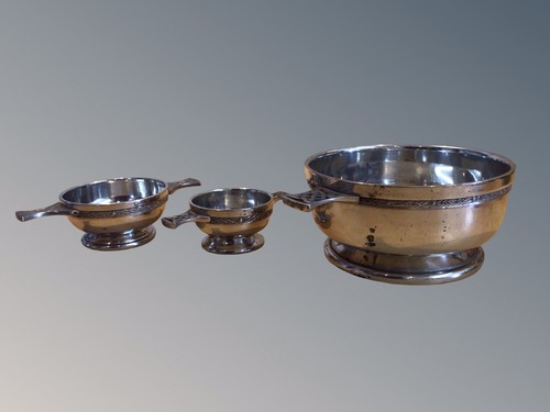 Scottish piper pewter - x,