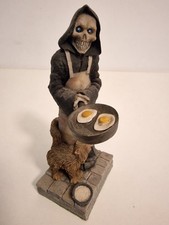 Discworld Clarecraft DW57 Death In The Kitchen With Box, Signed By Leigh Pamment