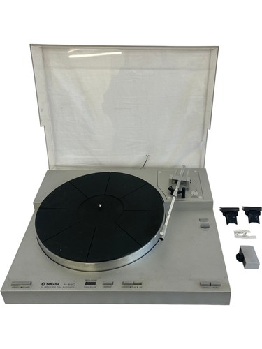 Yamaha 550 turntable - dd,