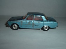 CORGI TOYS ROVER 2000 IN USED