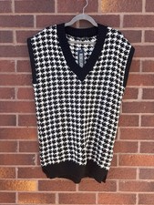 Rebellious Fashion Houndstooth