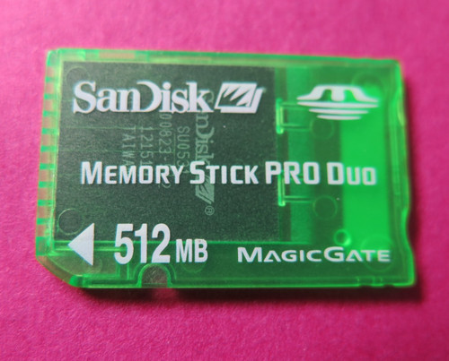 Green small size sandisk - green, 512mb