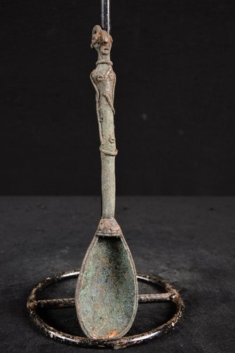 Bronze rare benin - a,