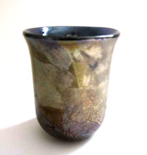 A ISLE OF WIGHT STUDIO GLASS VASE miniature 6cm