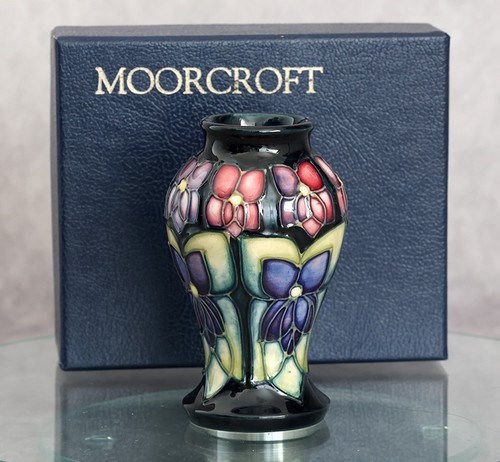 Moorcroft violet boxed vase - moorcroft,