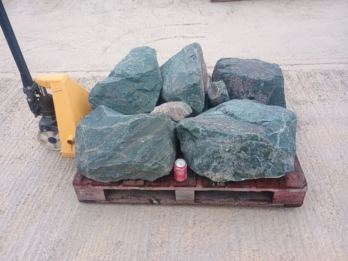 Large granite garden - ,