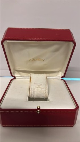 Cartier red watch presentation - cartier,