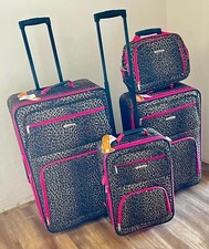 Rockland 4 Piece Luggage Set