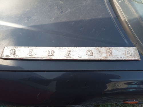 Bedford van front badge - ca,