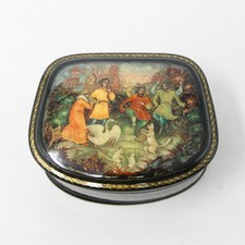 Vintage Russian Palekh Hand